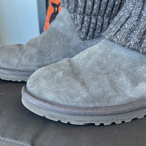 Woven Style UGG Boots! - Picture 2 of 11